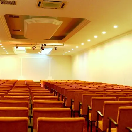 Hotel Club Karaburun Okurcalar